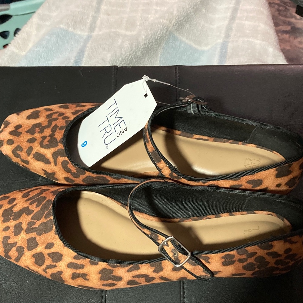 Time and Tru Women's Animal Print Mary Jane Flats - Picture 2 of 9
